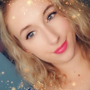 Meet your Posher, Natasha